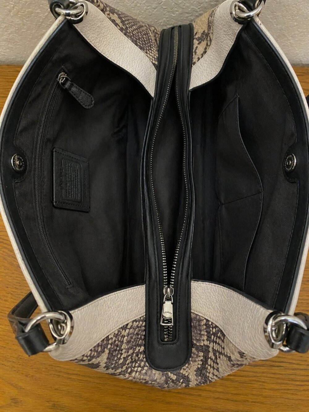 Coach Beige Leather Snake Print Trim Should Bag - Picture 3 of 7